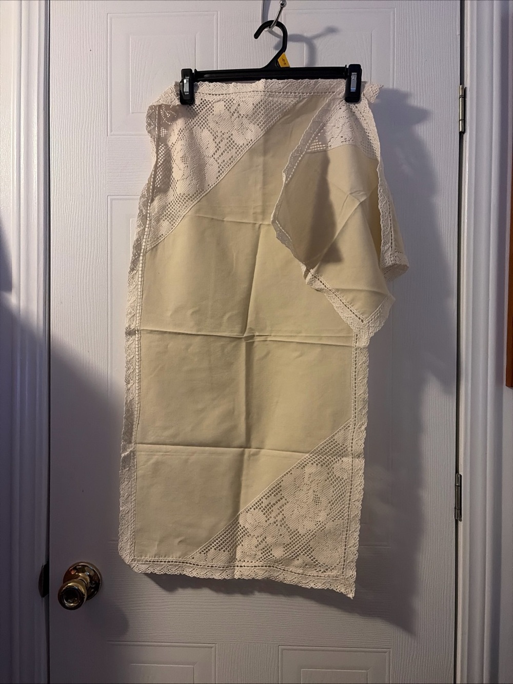 2 Vintage table runners 1 33X16” & 1 12x12”